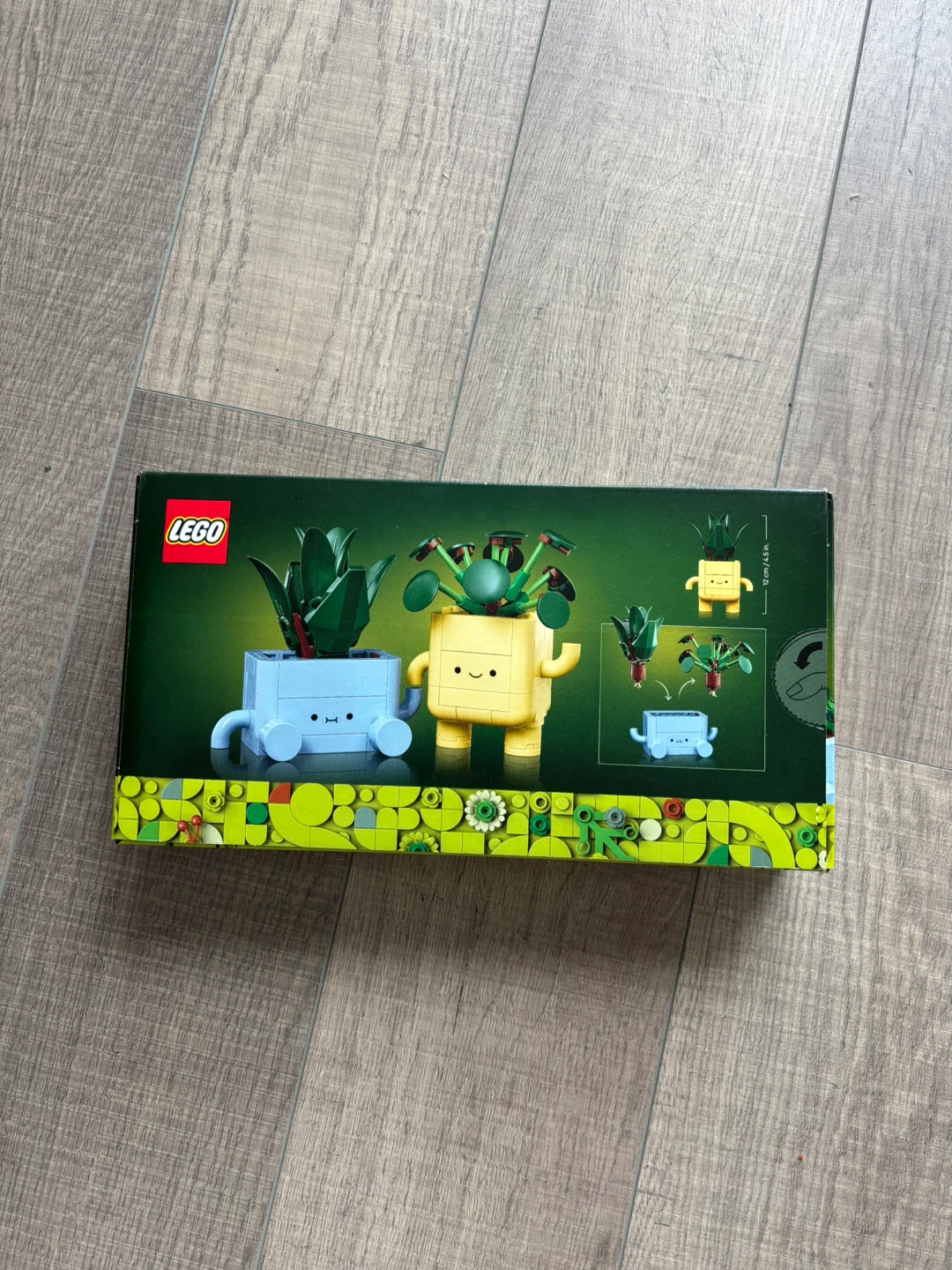 BRAND-NEW LEGO Botanicals Happy Plants Set