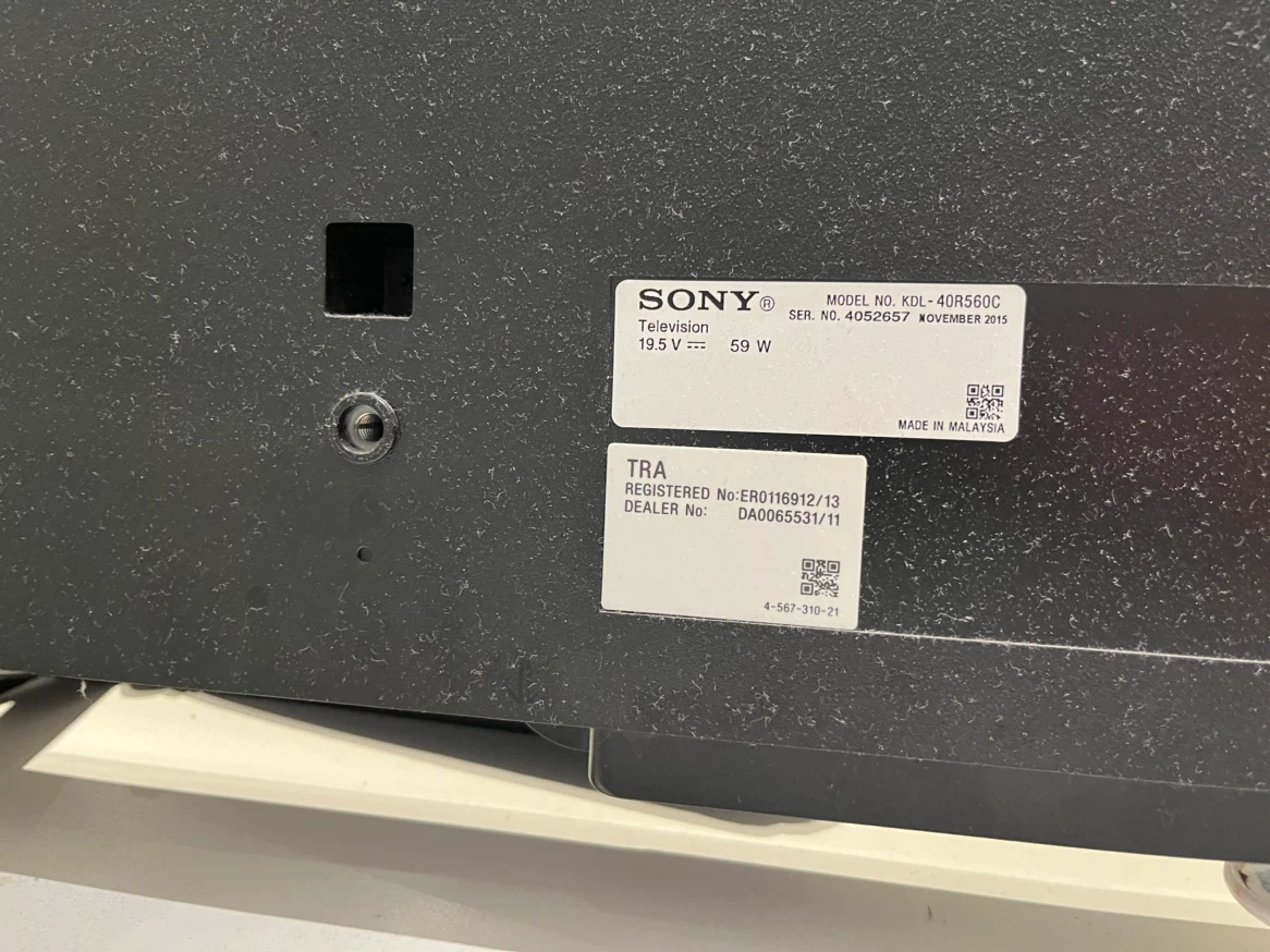 Sony 40” Full HD Smart LED TV (KDL-40R560C) - photo 2