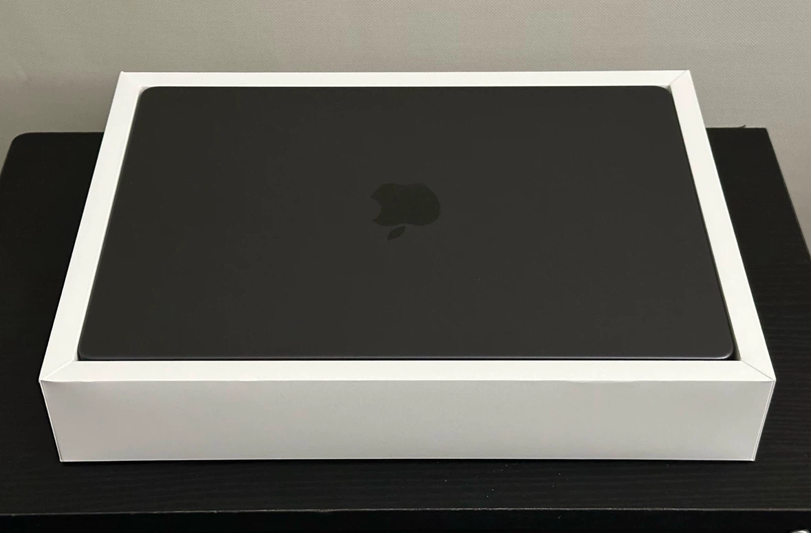 LNIB 14” MacBook Pro M4Pro 24GB/512GB Flawless