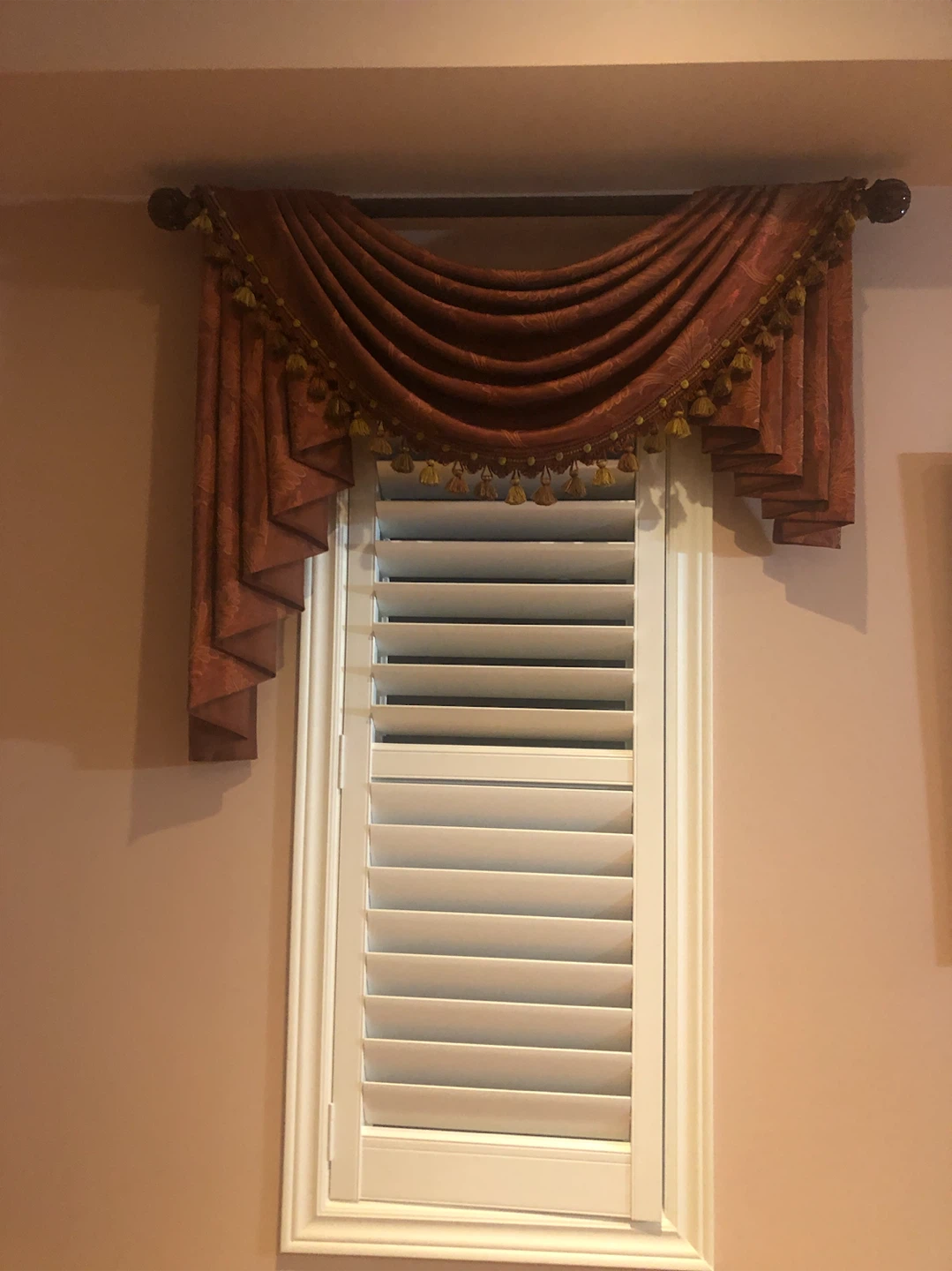 Decorative Window Swag Valance with Tassels - photo 3