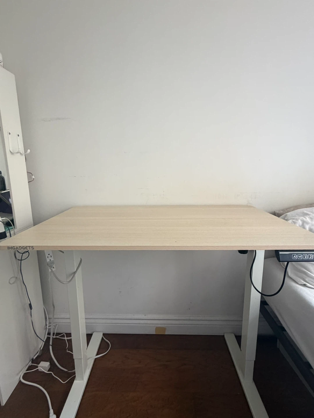 Electric Height Adjustable Desk + Office Chair – Like New!