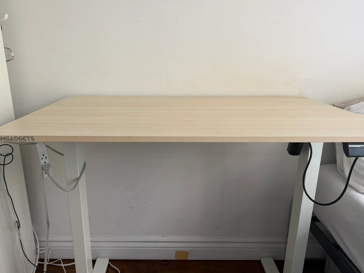 Electric Height Adjustable Desk + Office Chair – Like New! - photo 5