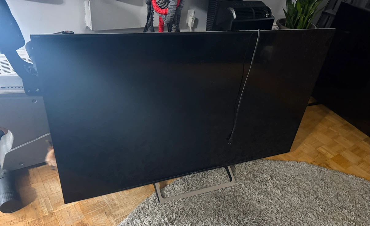 Sony Television 60 inch cracked screen