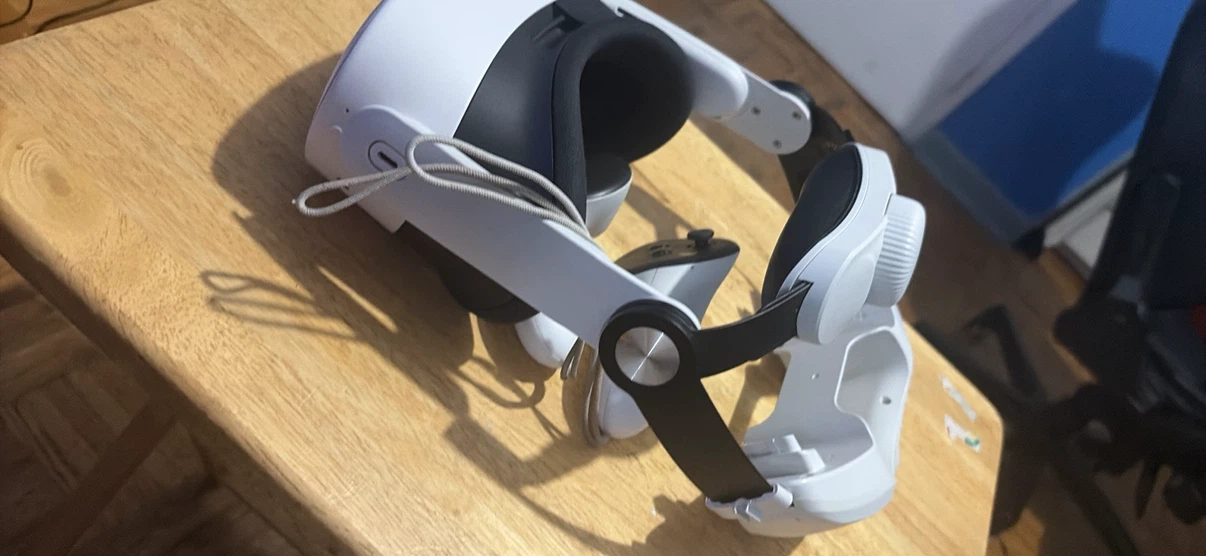 Meta Quest 3 VR Headset and Controllers