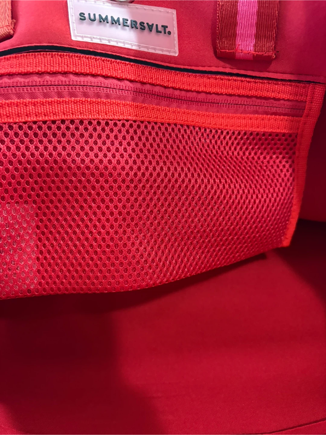 Summersalt pink and red neoprene tote bag - photo 5