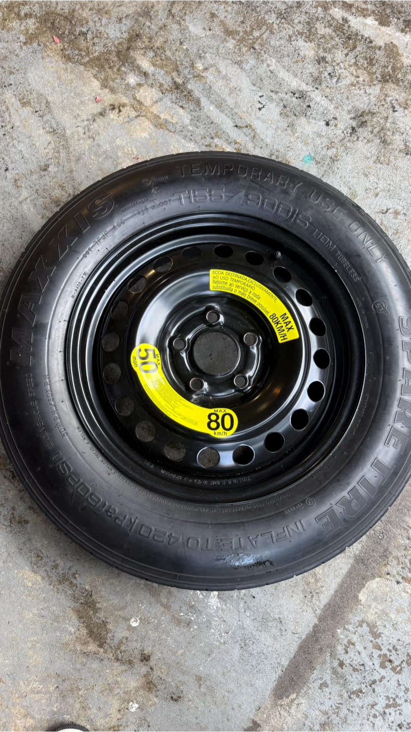 2016 Hyundai Tucson spare wheel, tools and jack