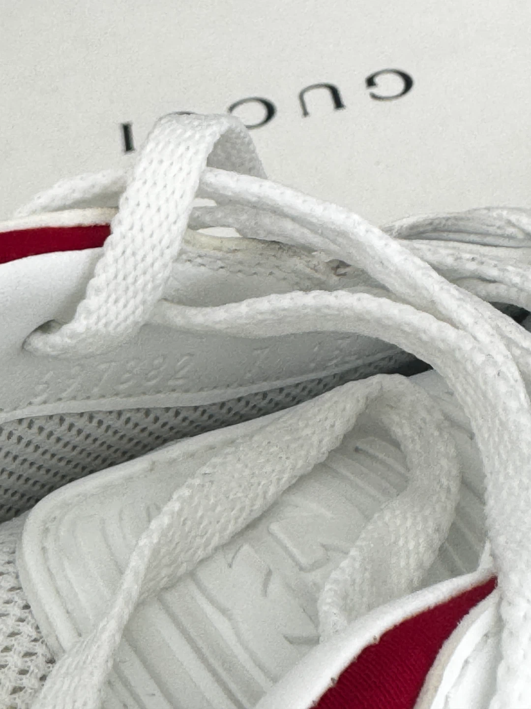 Gucci White & Red Leather Sneakers - photo 2
