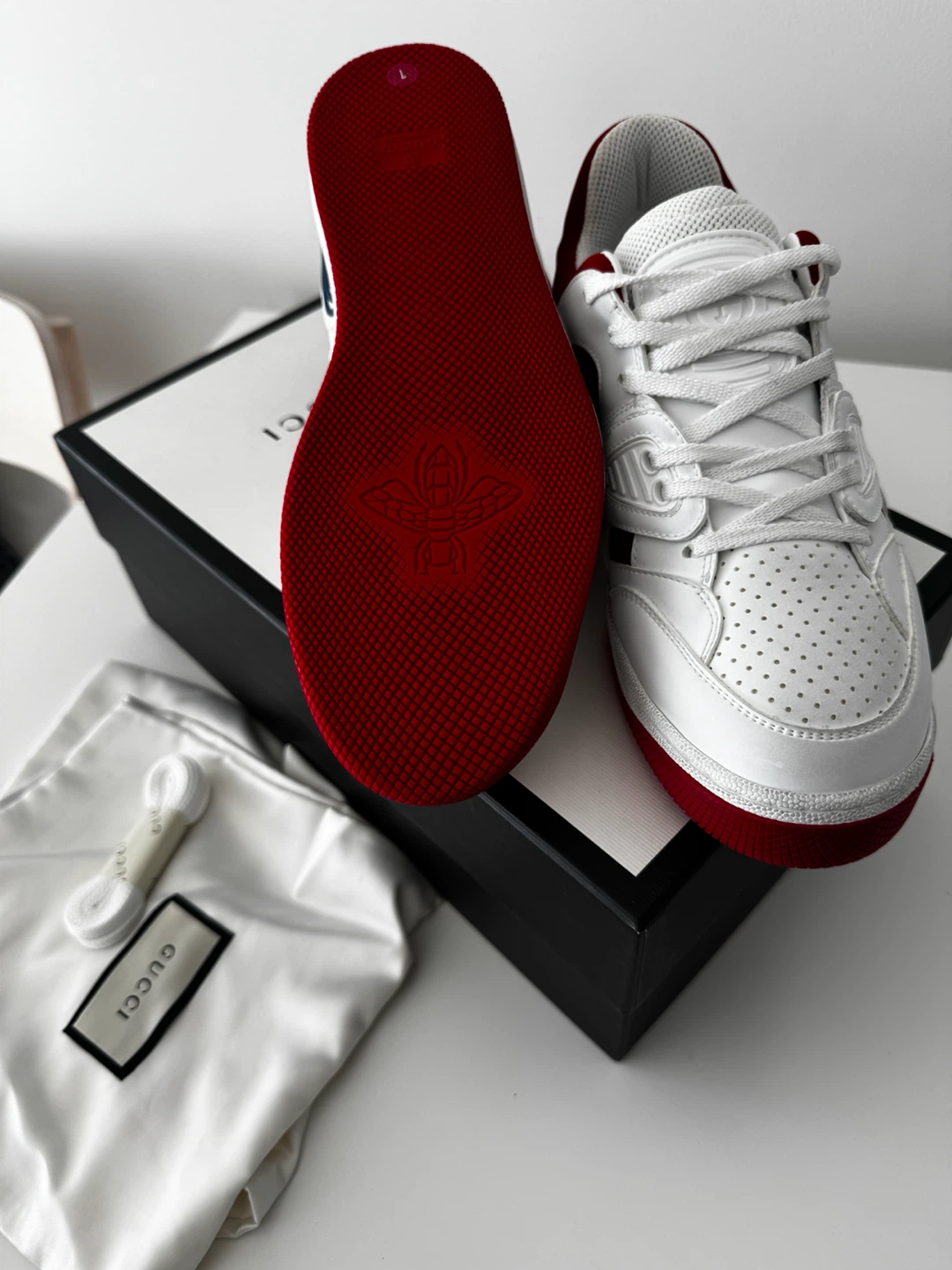 Gucci White & Red Leather Sneakers - photo 4