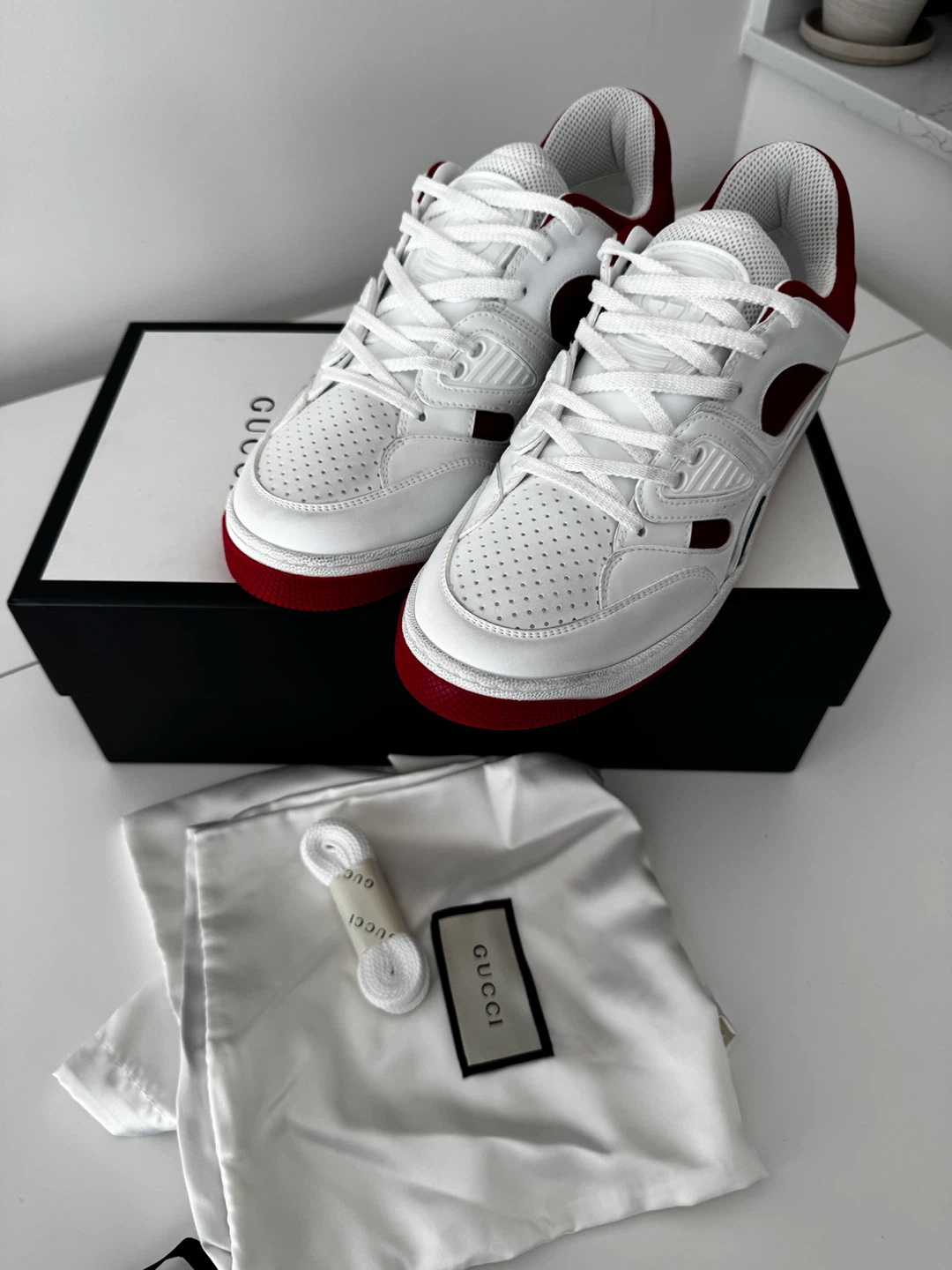 Gucci White & Red Leather Sneakers - photo 5
