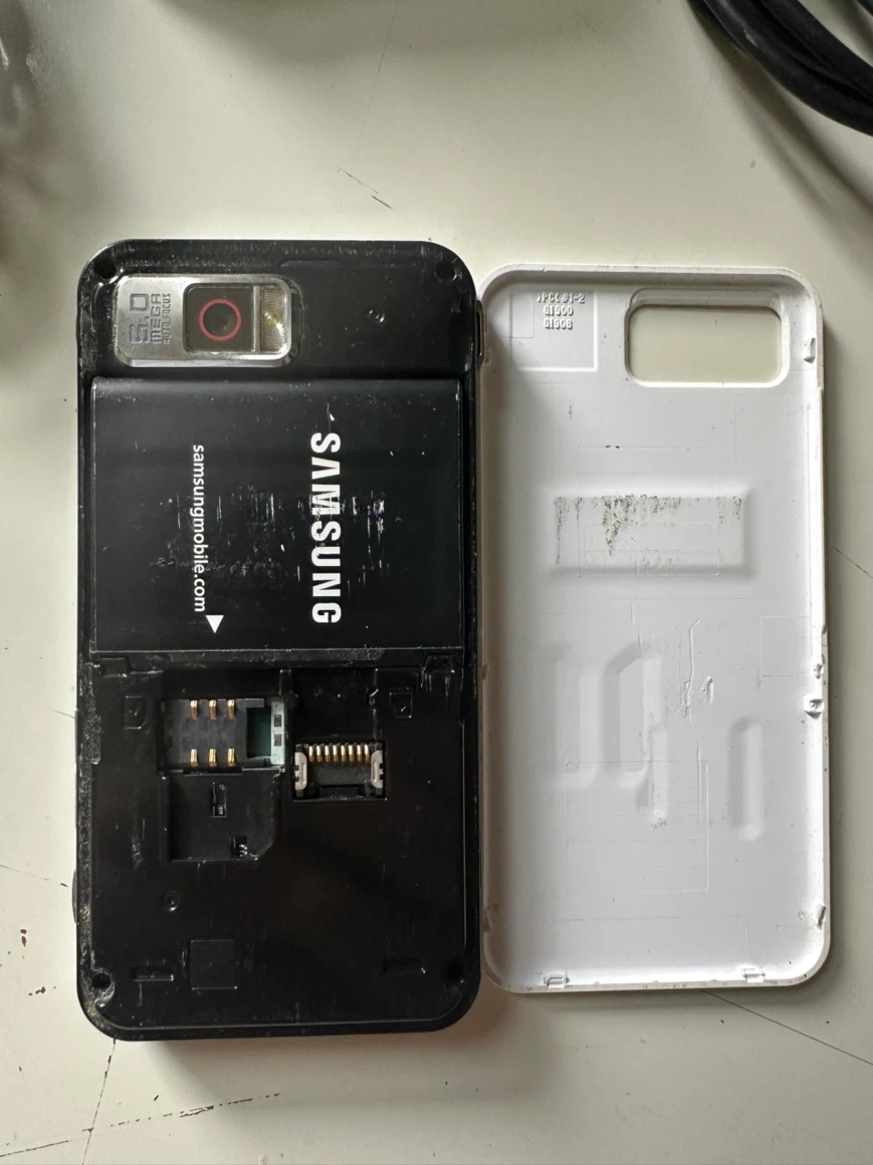 Vintage Samsung i900 Omnia, T-Mobile Smartphone with Accessories - photo 3
