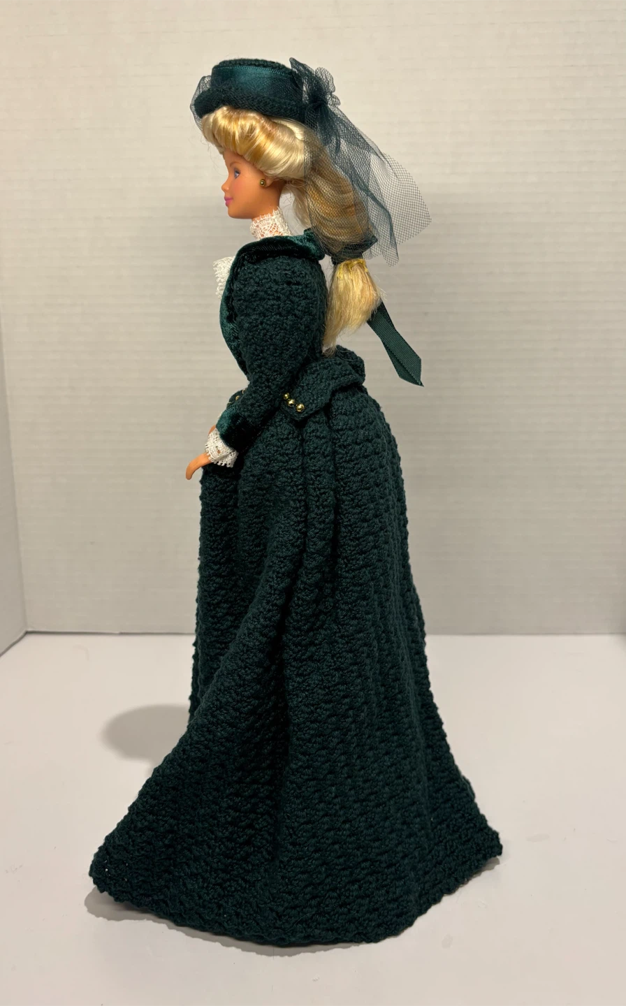1991 Barbie Doll Victorian Era Dress Green - photo 4