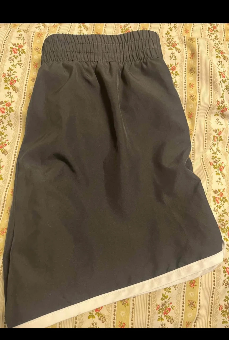 Black Athletic Shorts xl youth - photo 2