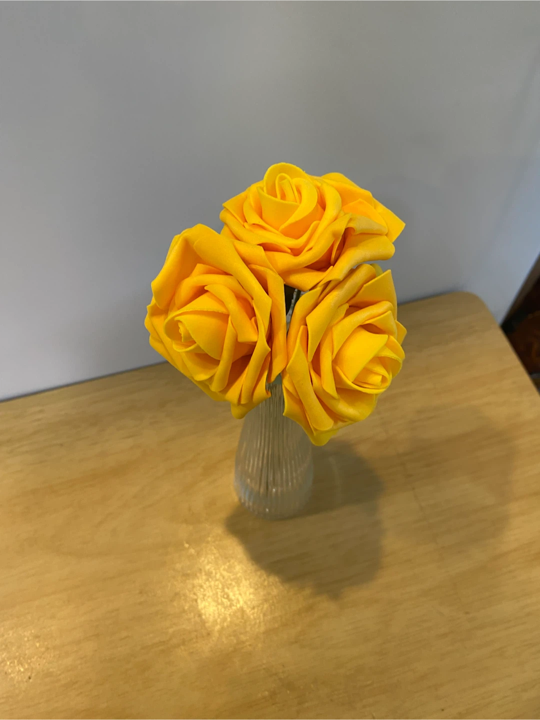 Bud Vase with Yellow Roses - photo 2