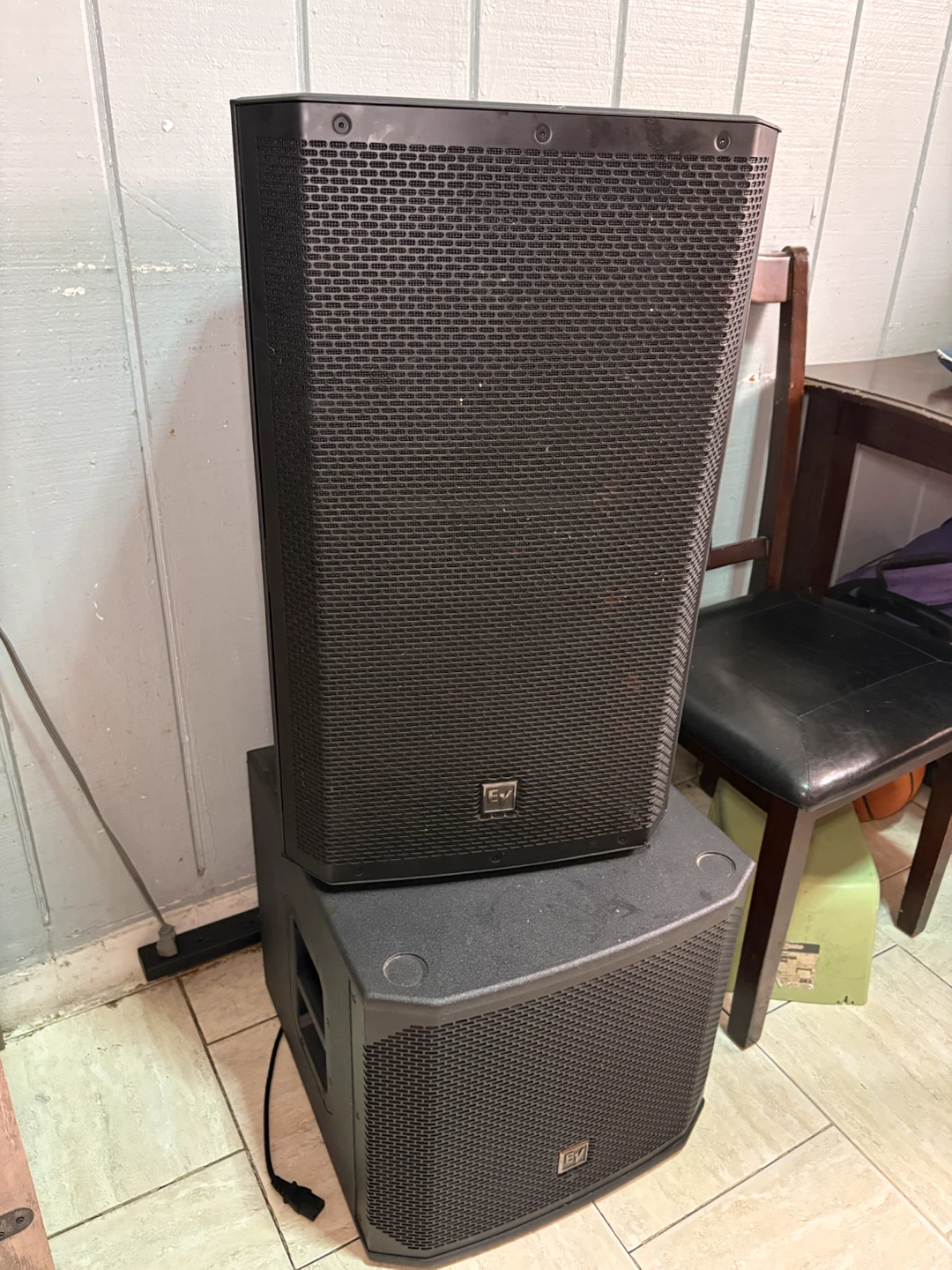 EV ZLX-15P-G2 Top Speaker & ELX200 Subwoofer + Stand