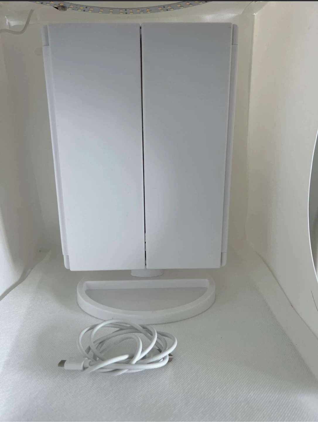Set of 2- White Tri-Fold LED Makeup Mirrors - photo 2