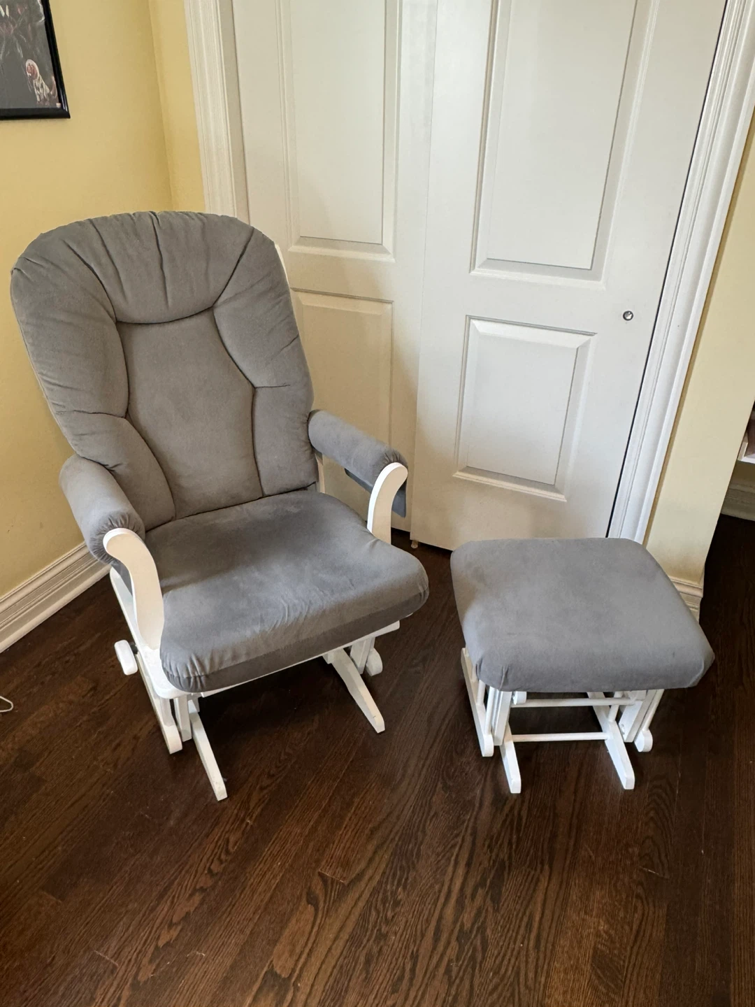 Dutailier Sleigh Glider and Nursing Ottoman Set - photo 4