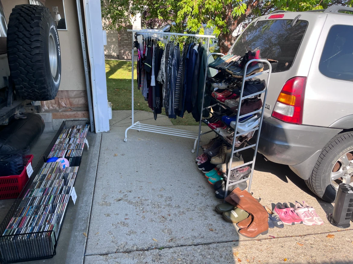 GARAGE SALE