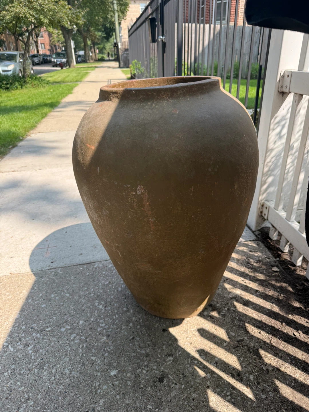 Large Earthenware Outdoor Planter Pot - photo 4