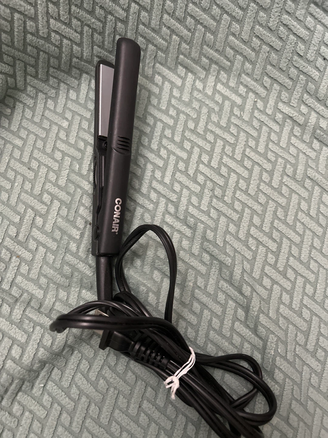 Conair black mini hair straightener
