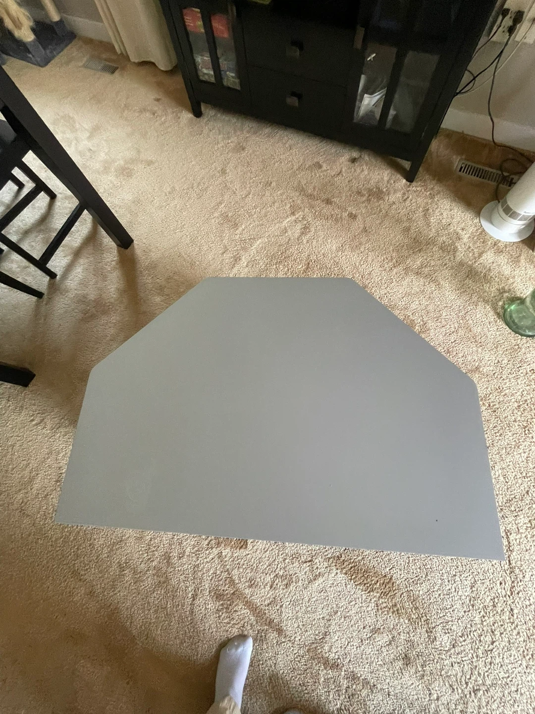 Grey corner TV stand with shelf - photo 2