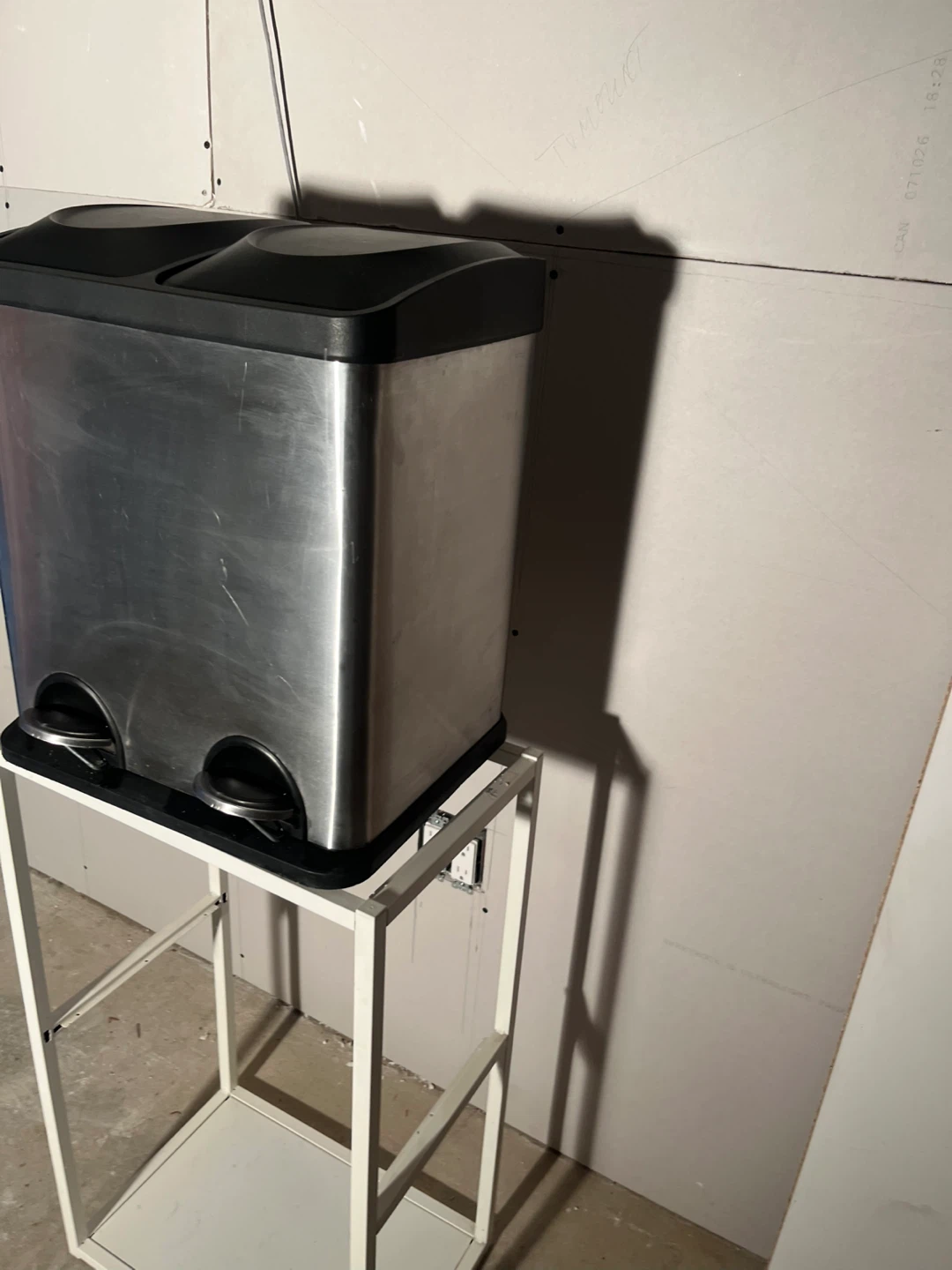 Dual compartment stainless steel step garbage bin - photo 3