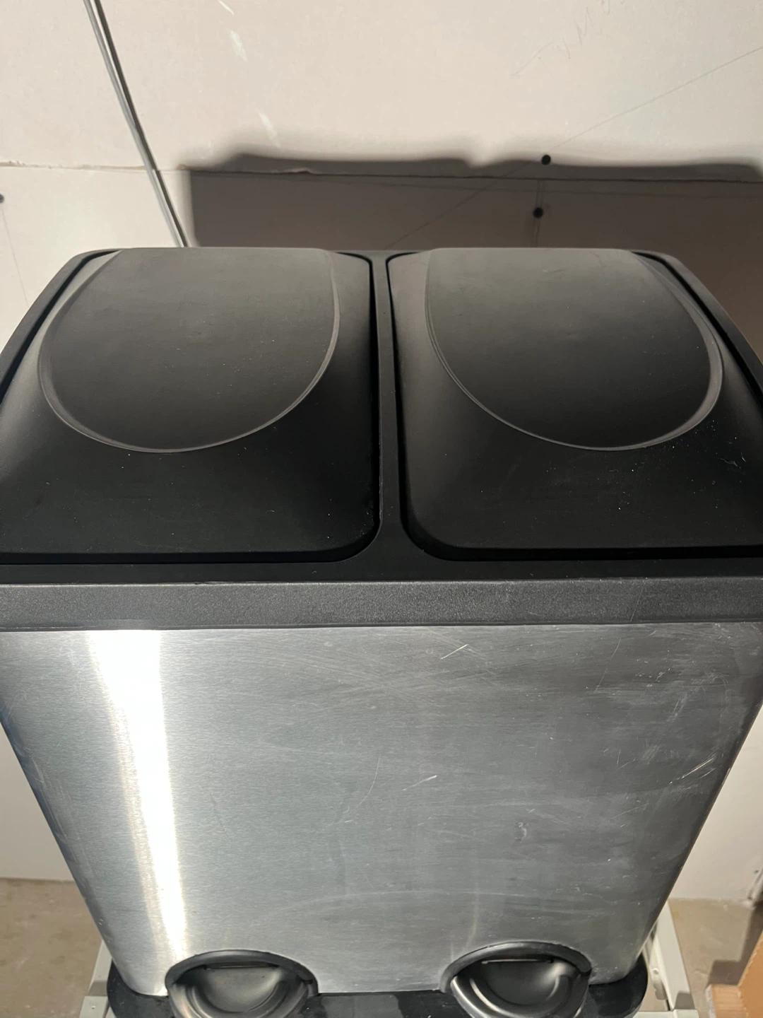 Dual compartment stainless steel step garbage bin - photo 4