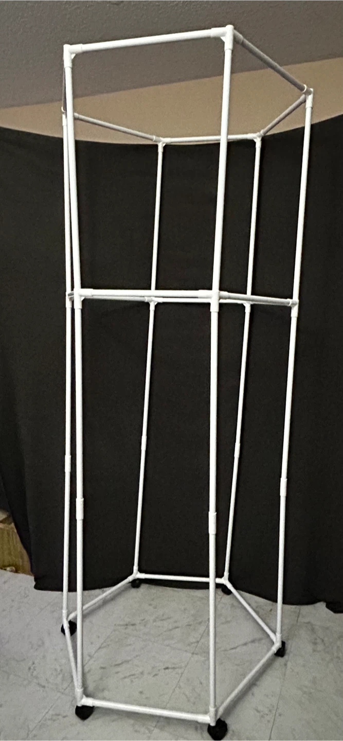 White rolling hexagonal garment rack - photo 2