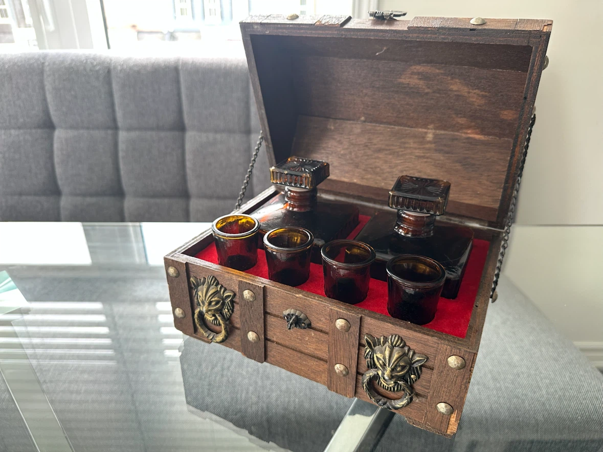 Vintage Decanter Set - photo 2