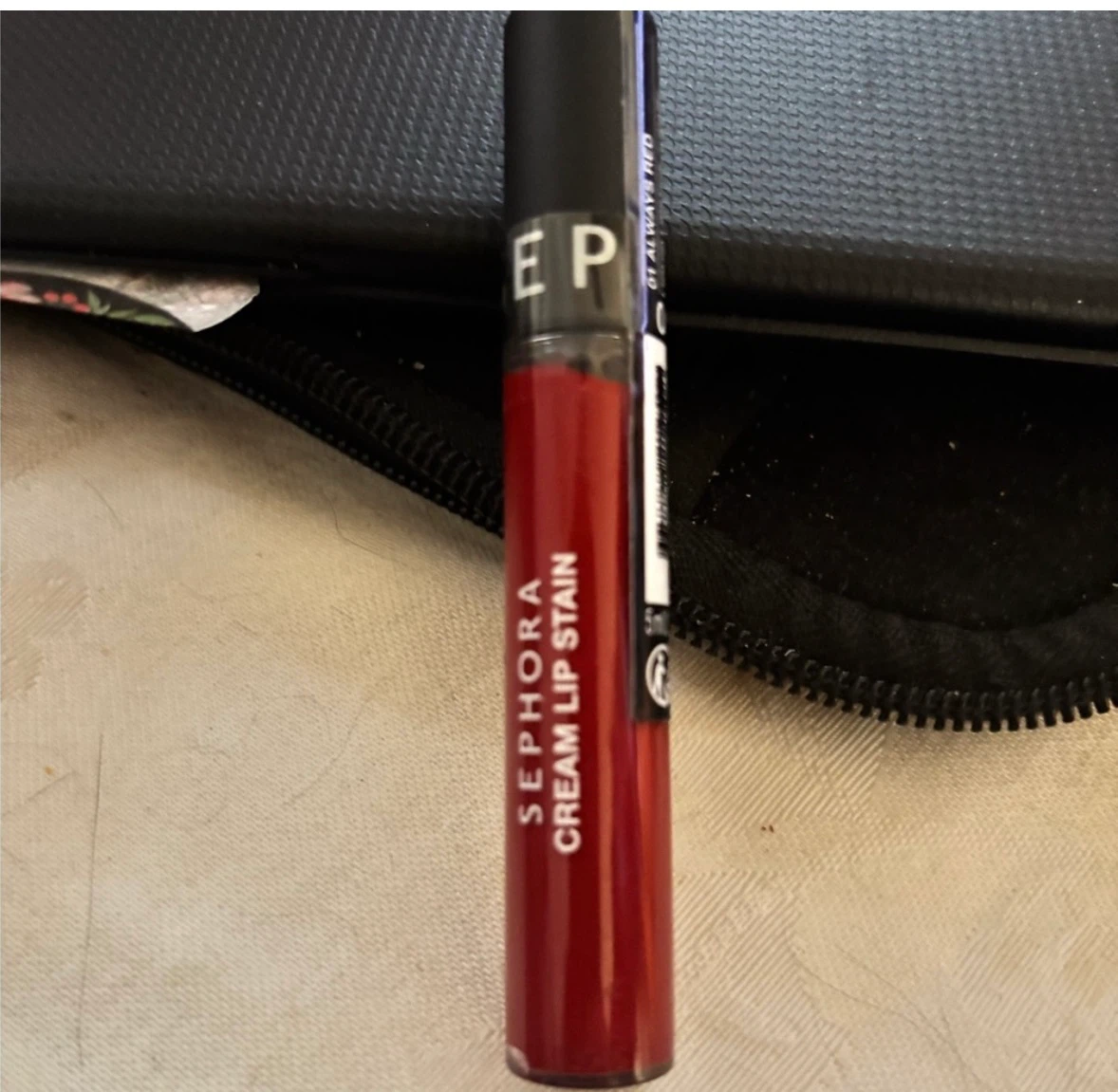 Sephora Cream Lip Stain #01 Always Red - photo 2