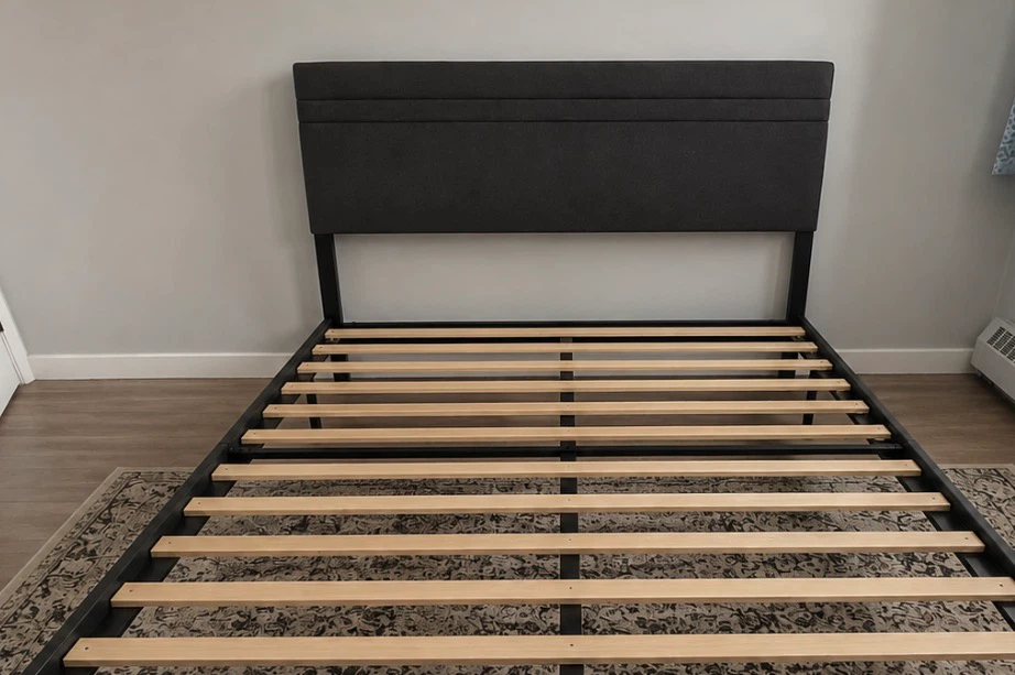 Queen Upholstered Bed Frame and Two Nightstands - photo 2