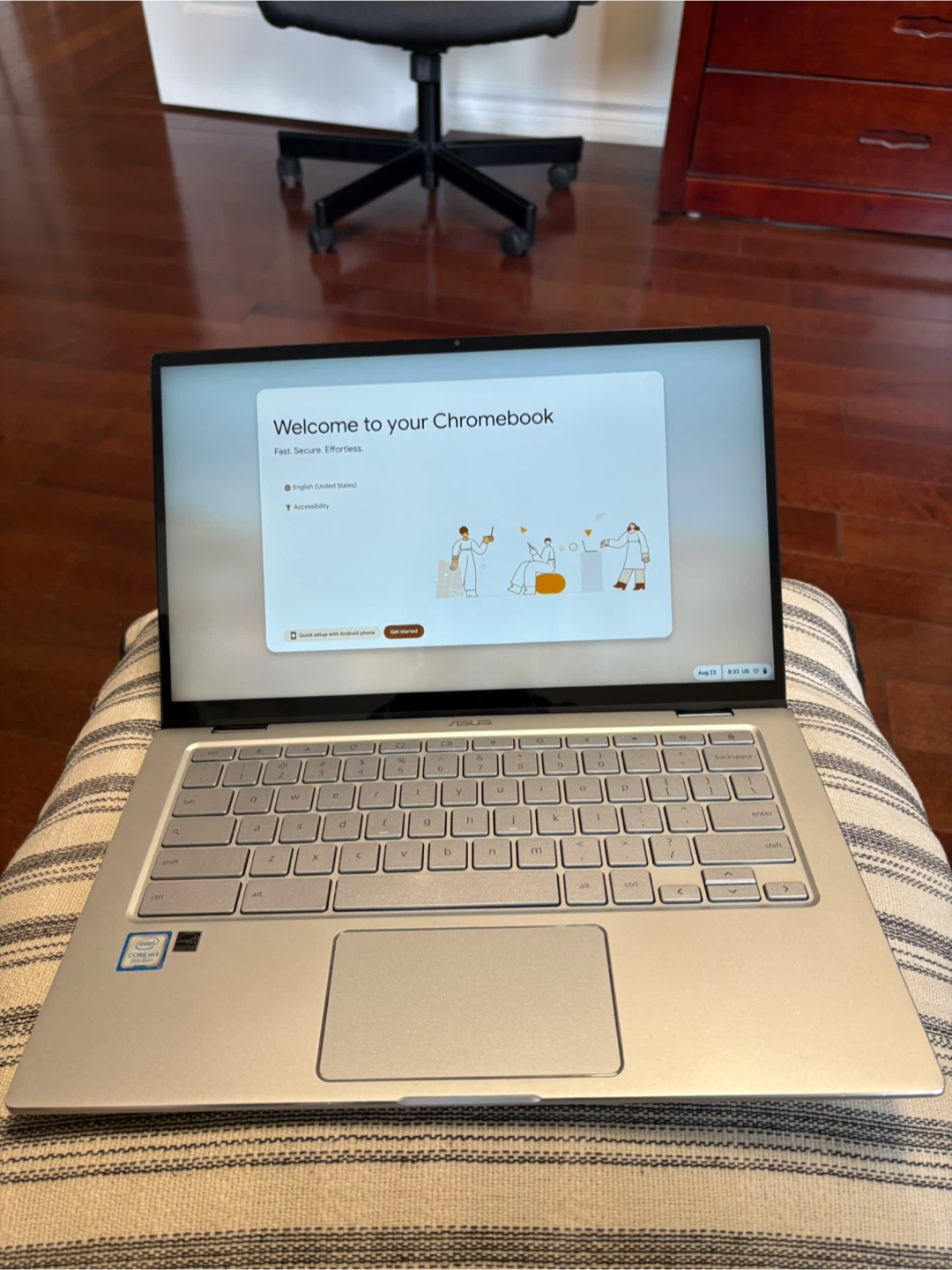 NEED GONE‼️ NEGOTIABLE📚 ASUS Chromebook Convertible into Tablet