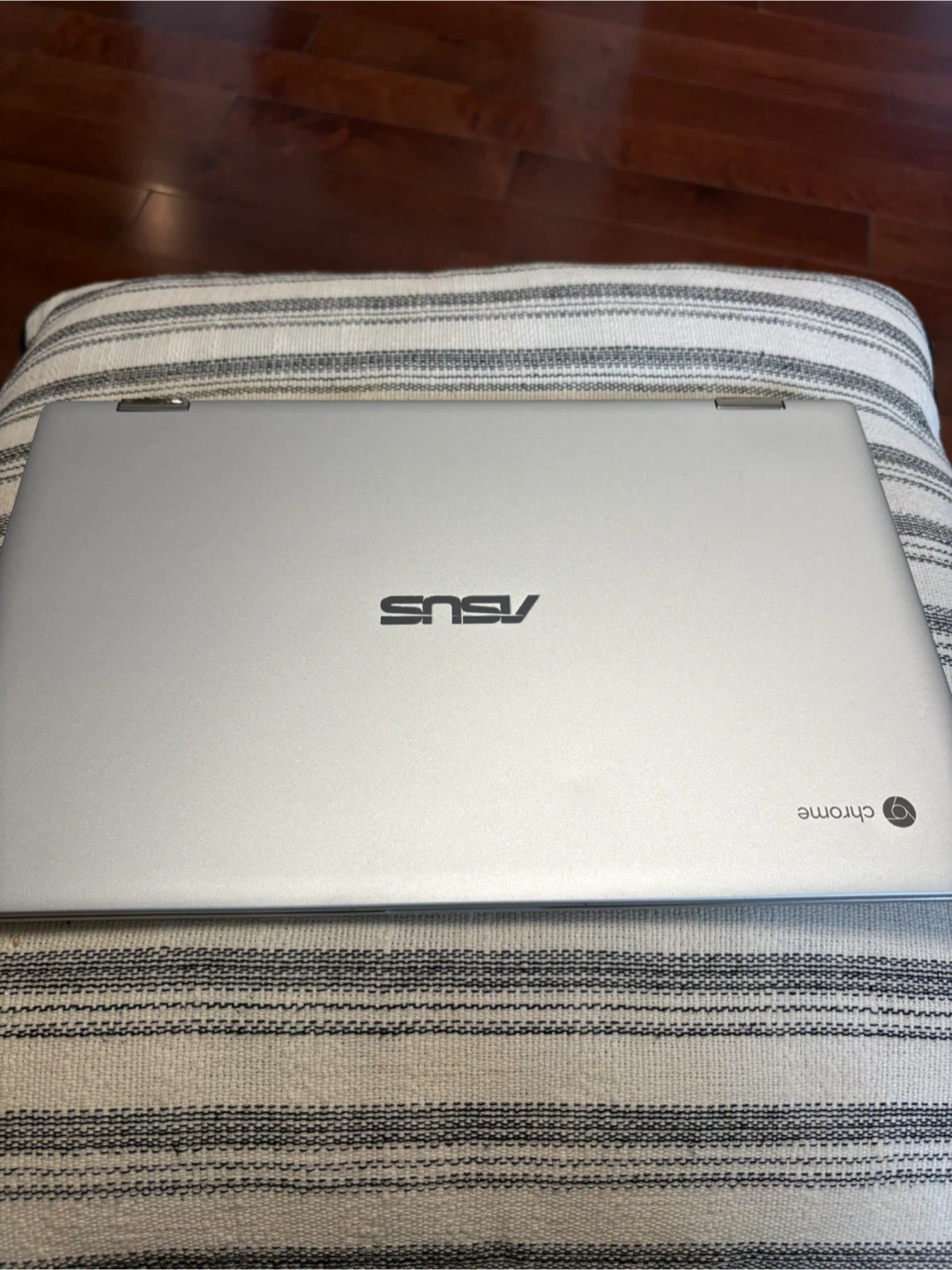 NEED GONE‼️ NEGOTIABLE📚 ASUS Chromebook Convertible into Tablet - photo 3