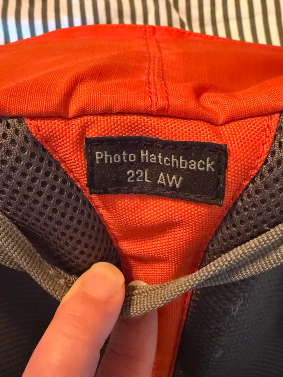 Lowepro 22L AW Hatchback Camera Day Pack - photo 3