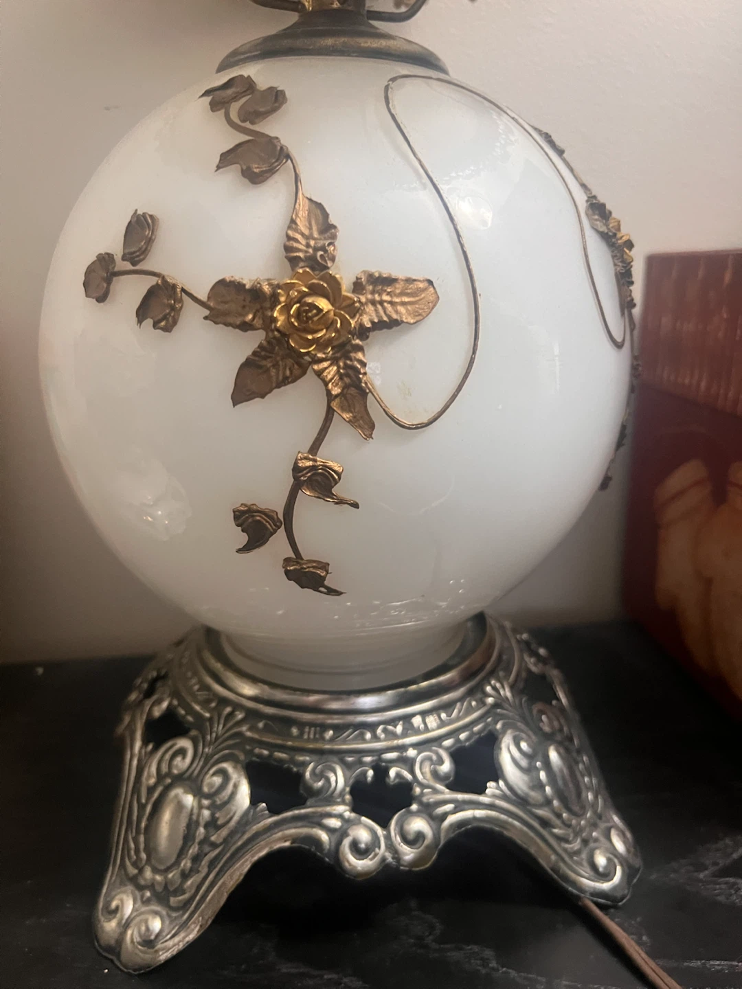 Vintage Frosted Glass Table Lamp with Floral Detailing - photo 3