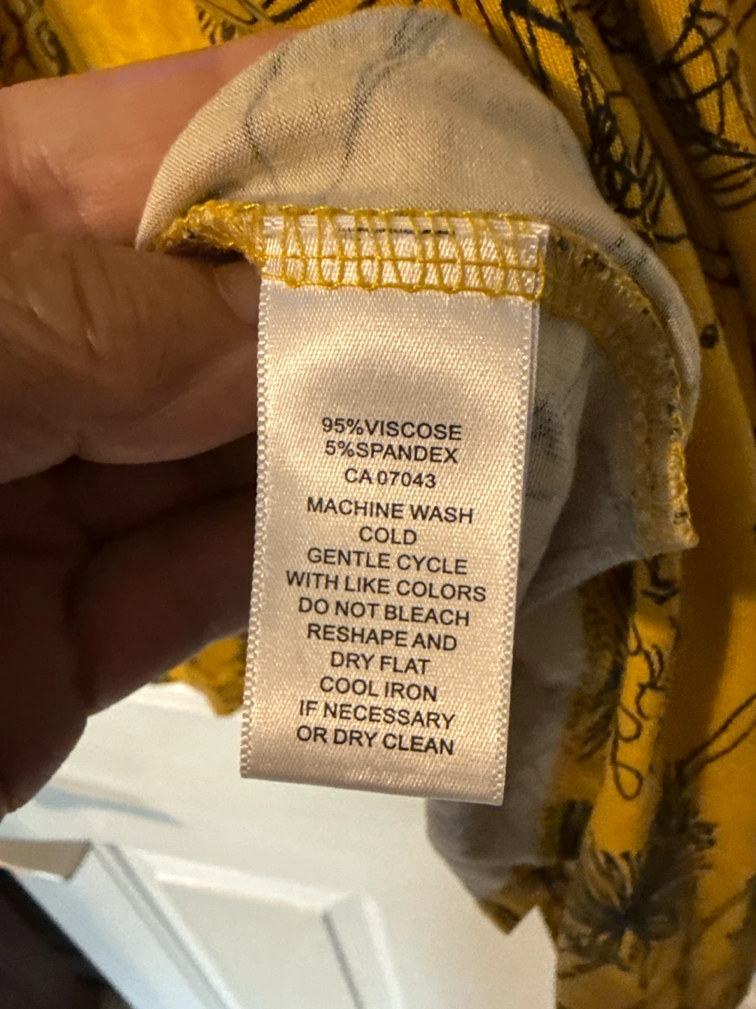 Cupio Curvy Yellow Floral Tank Top - photo 3