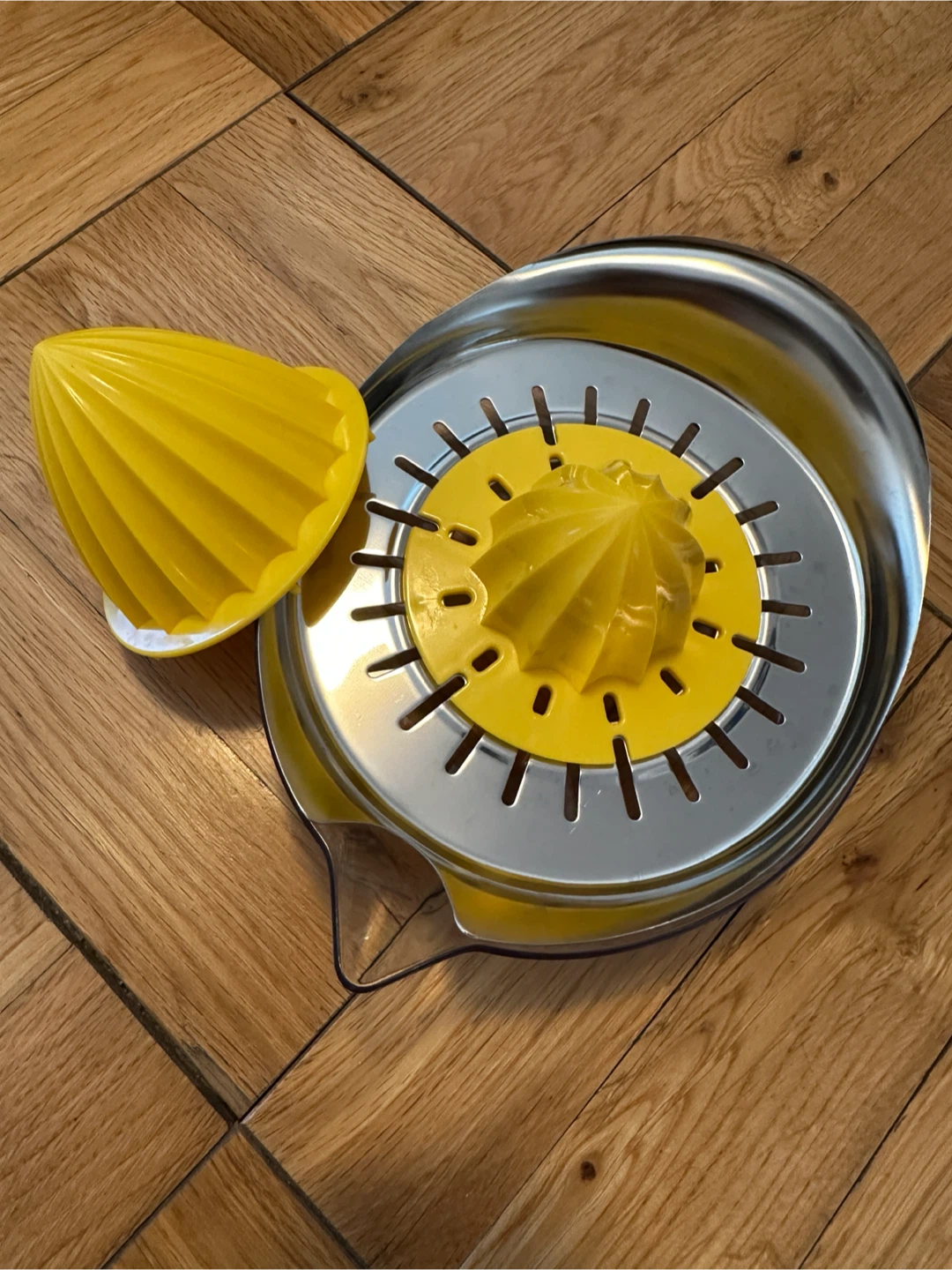 Ikea spritta yellow squeezer