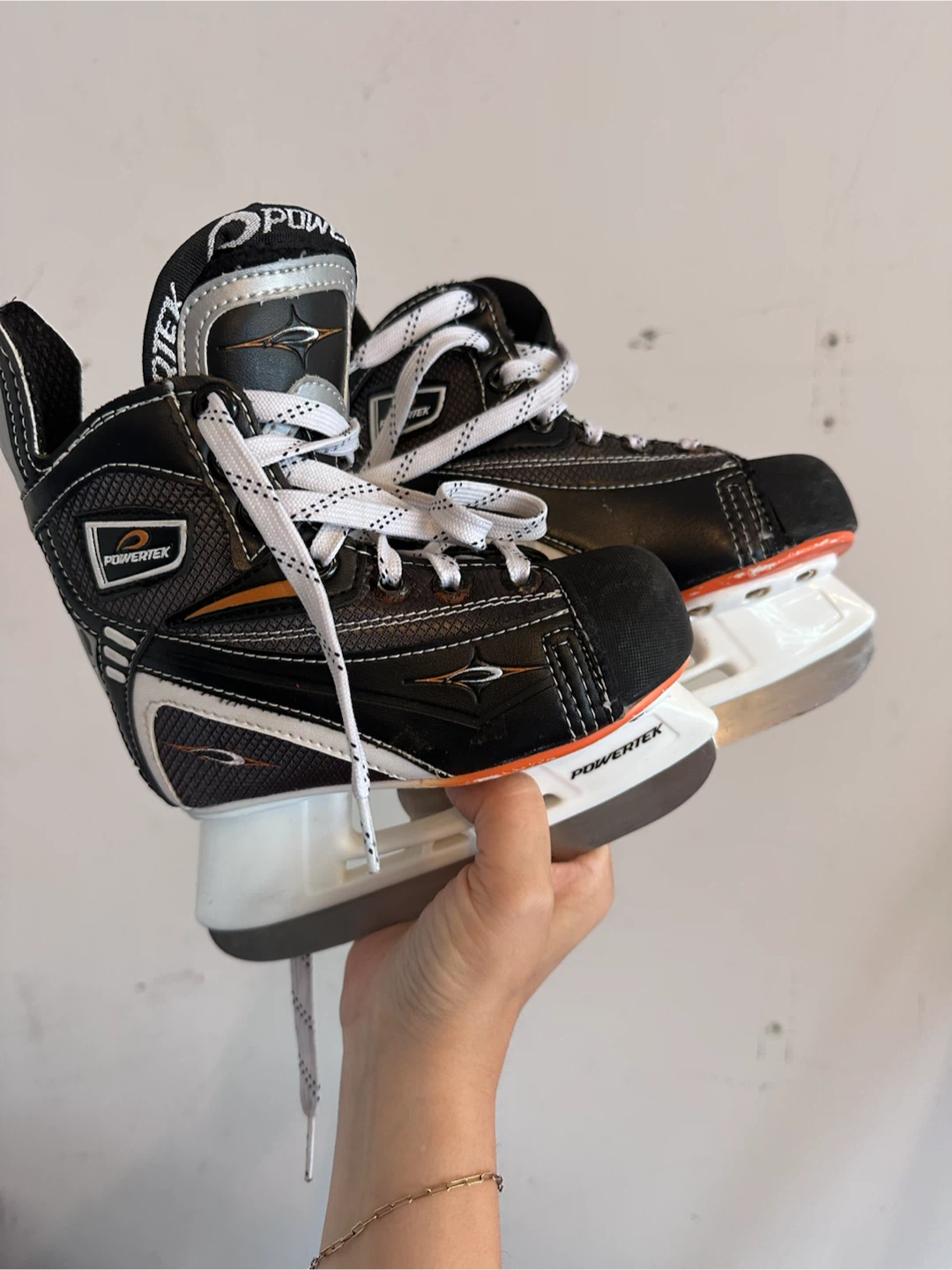 Powertek Youth Hockey Skates – Never Used - YOUTH 8