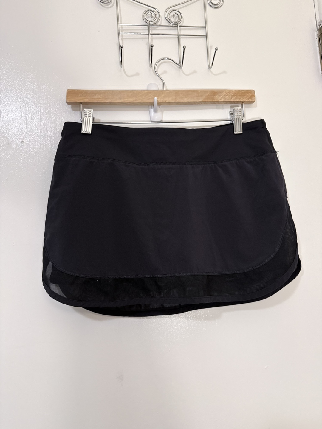 Lululemon Black Mesh Athletic Skort Size 8