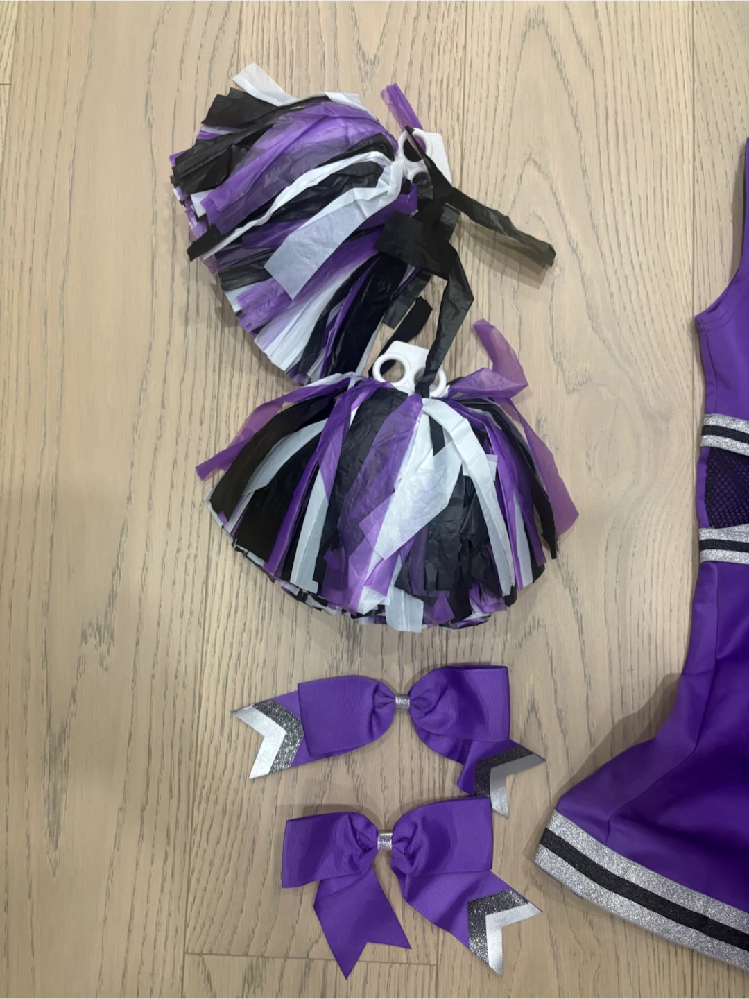 Spirit Halloween Cheerleader Costume Set , medium 8-10 - photo 2