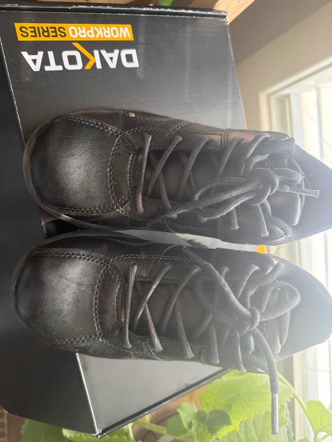 Dakota Women's Black Non-Safety Anti-Slip Lace-Up Shoes Size 5.5