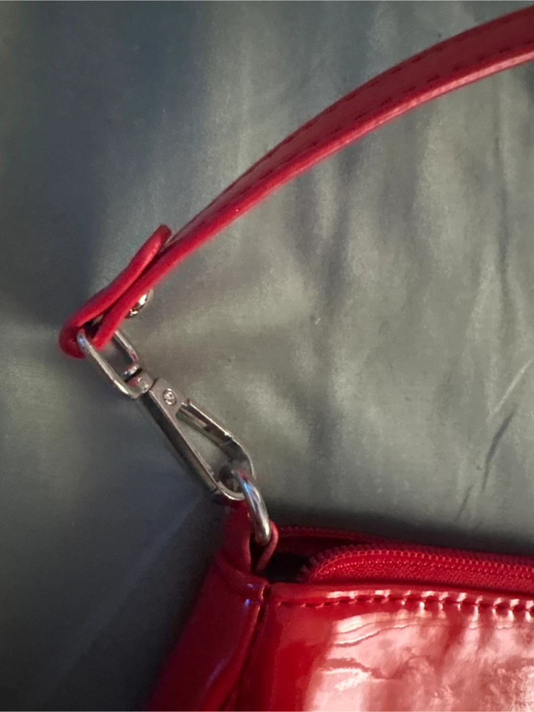 Red shoulder bag - photo 3