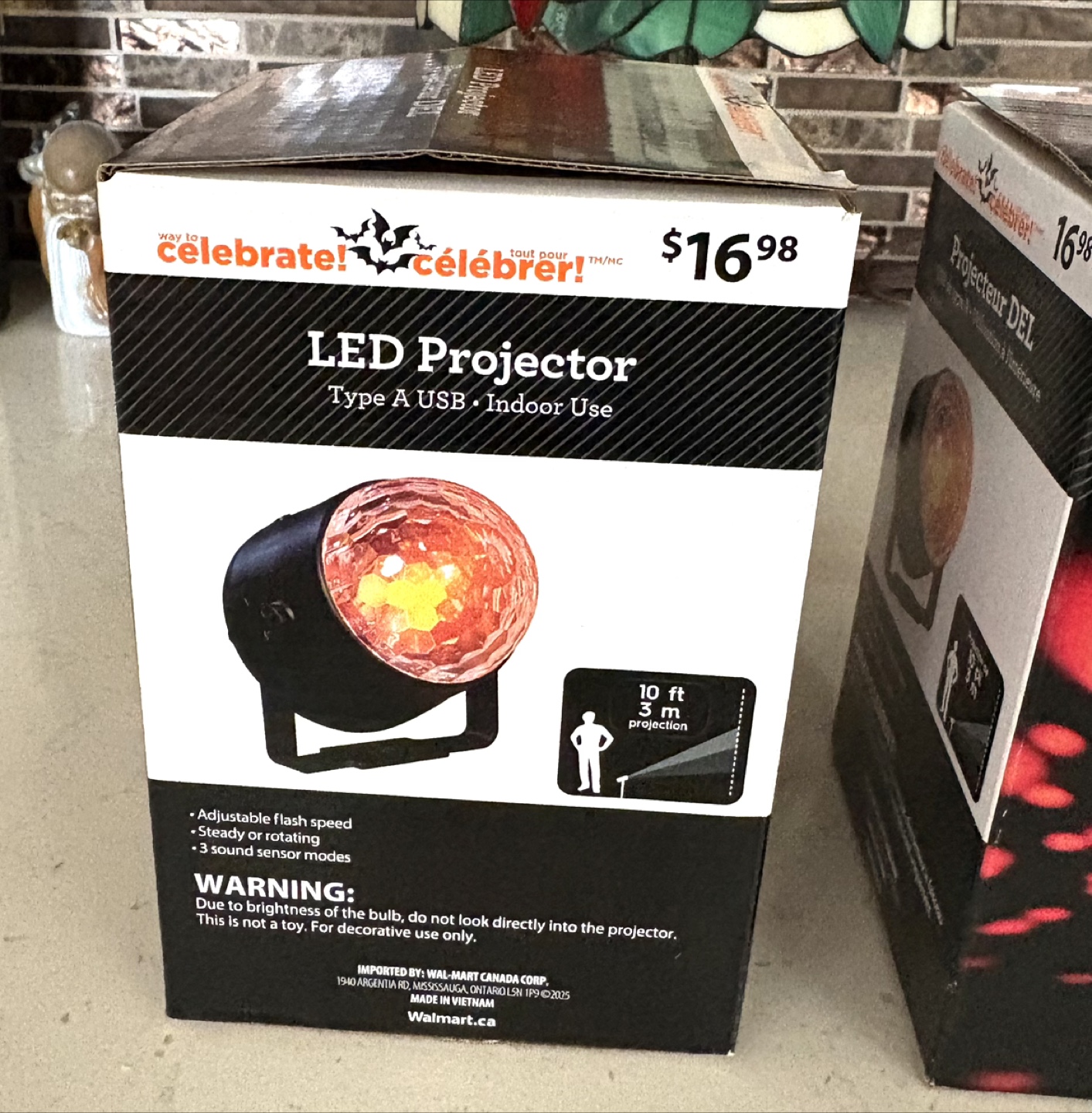 2 LED Projector - Type A USB - Brand New - photo 3