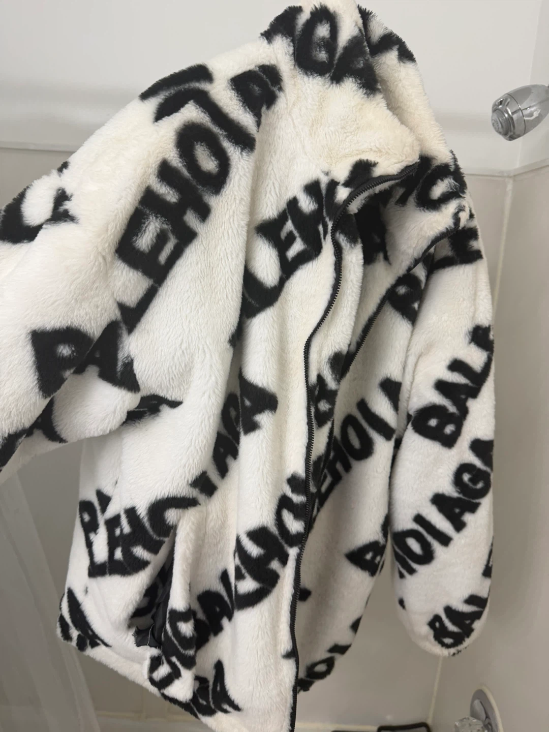 Balenciaga All-Over Logo Fleece Jacket - photo 2