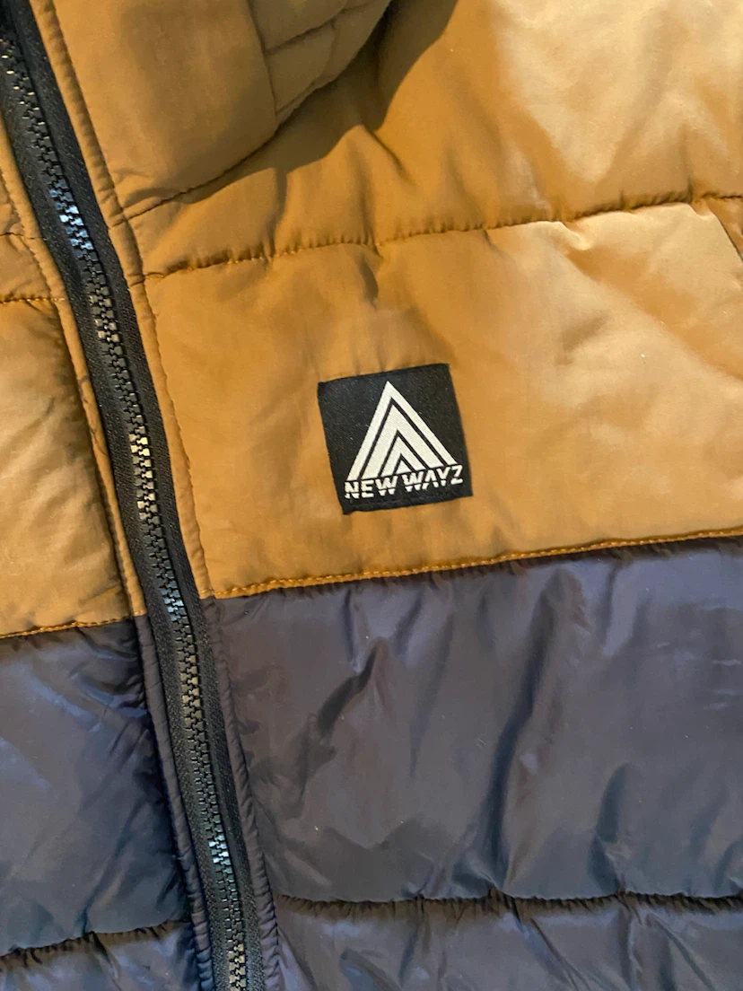 EUC: H&M Teen Boys New Wayz Puffer Jacket Size 14+ yrs - photo 2