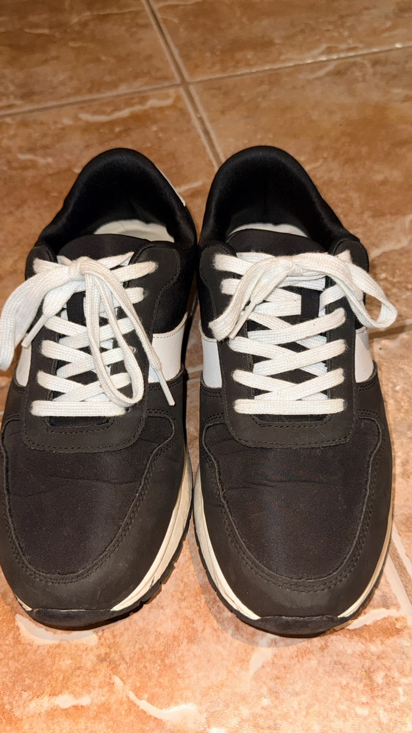 Shoe for sale