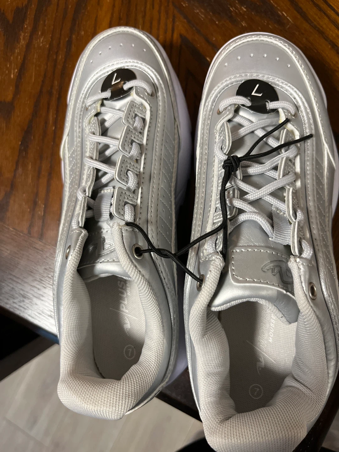 Athletic Works Men's Silver Sneakers Size 7