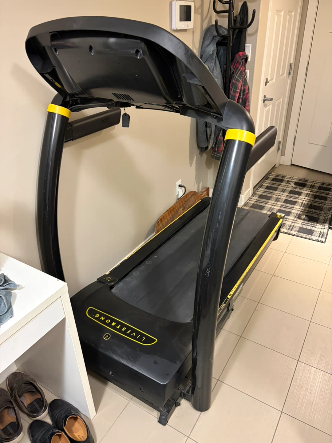 Live strong Treadmill - photo 2