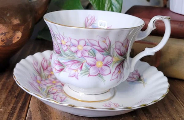 Vintage Royal Albert Prairie Crocus Teacup and Saucer Set - photo 2