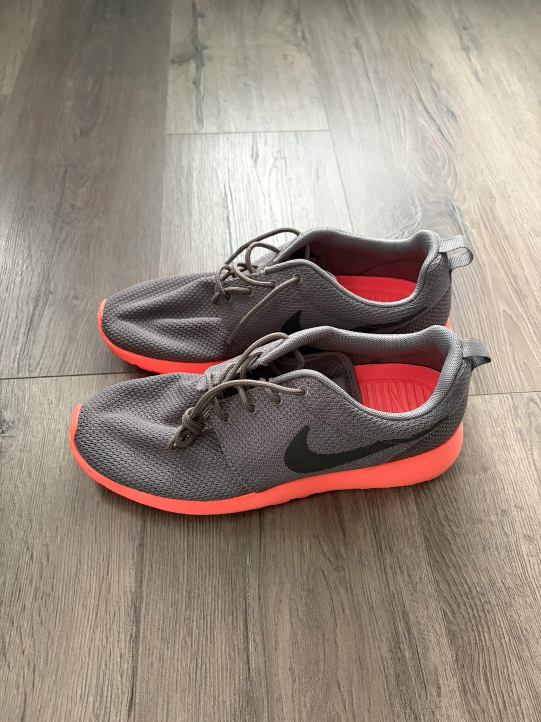 Bottes Nike Roshe Run grises  et oranges - photo 3