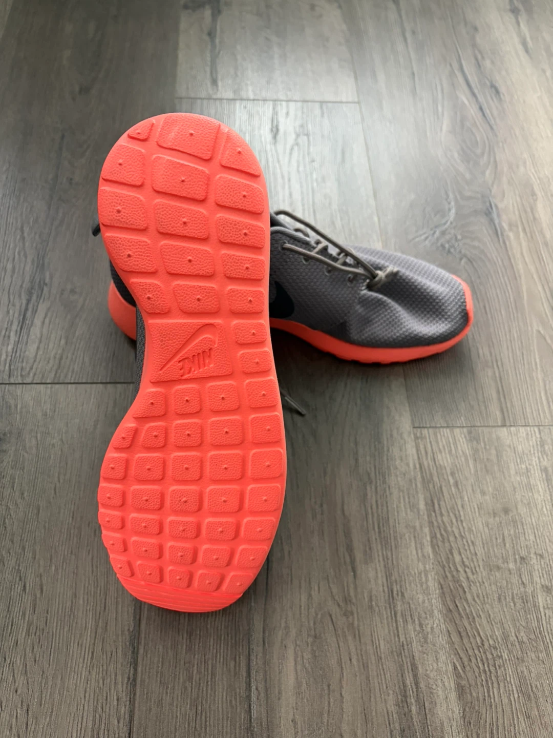 Bottes Nike Roshe Run grises  et oranges - photo 5